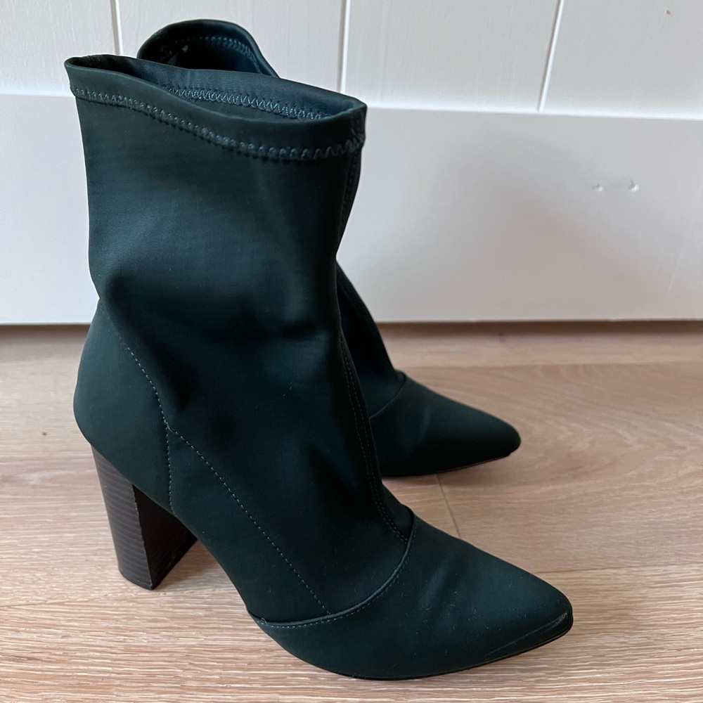 Like new green boots